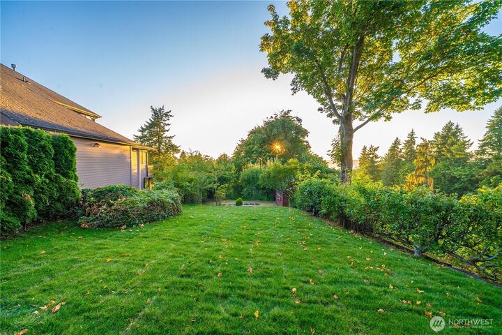 Property Photo: 28601 13th Avenue S WA 98003