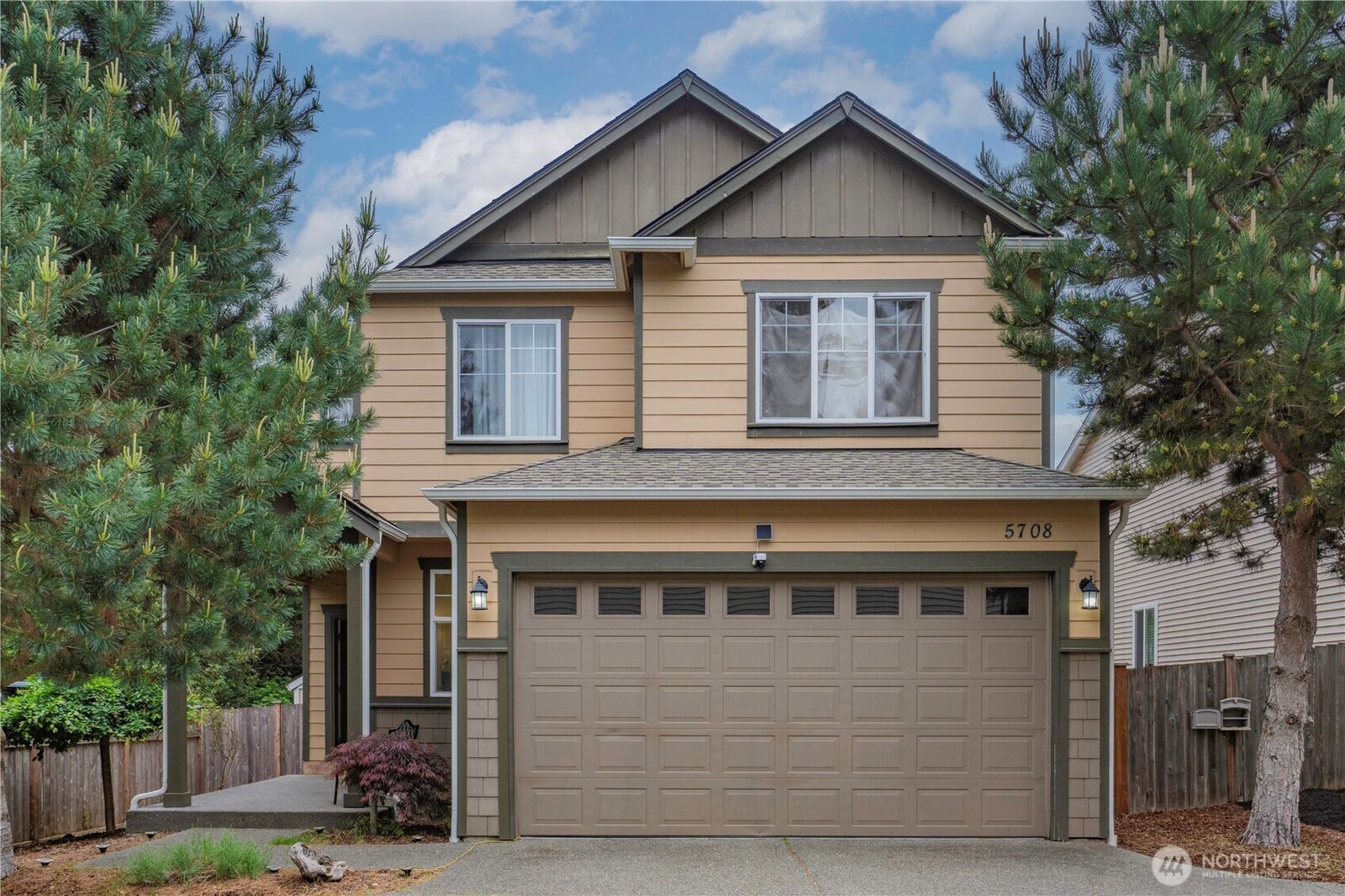 Property Photo:  5708  Arcarro Ct  SE  WA 98503 