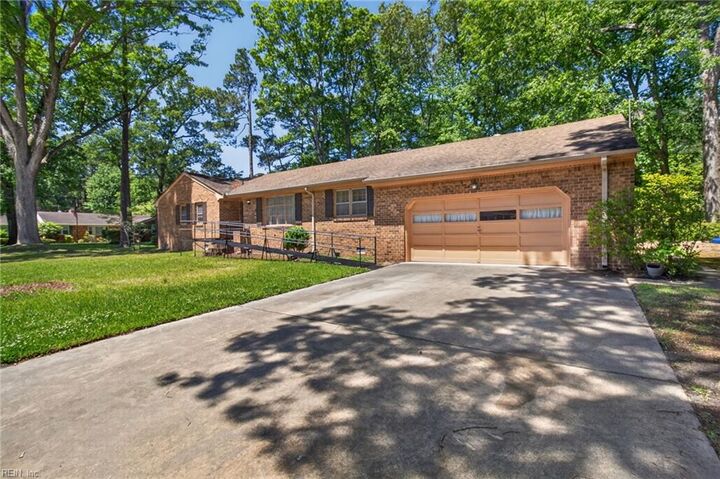 Property Photo:  600 Larkspur Rd  VA 23703 