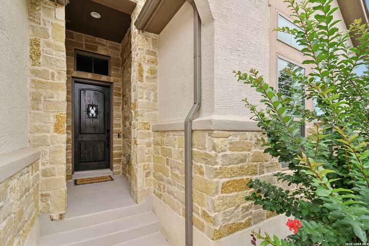 Property Photo:  9007 Beacon Rdg  TX 78255 