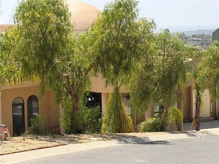 Property Photo:  85 Altamont  CA 93010 