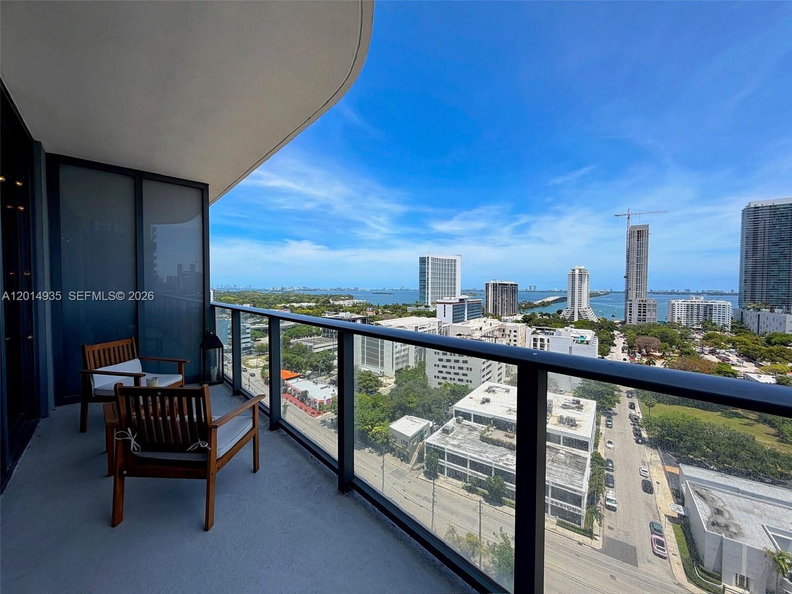 Property Photo:  121 NE 34th St 1605  FL 33137 