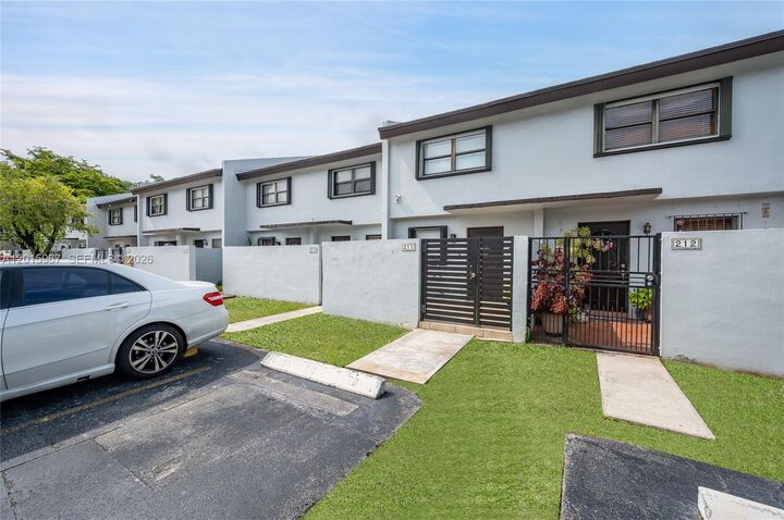 Property Photo:  8010 SW 152nd Ave 211  FL 33193 