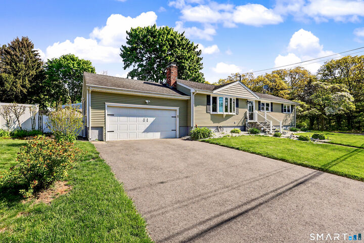 Property Photo:  20 Post Oak Road  CT 06614 