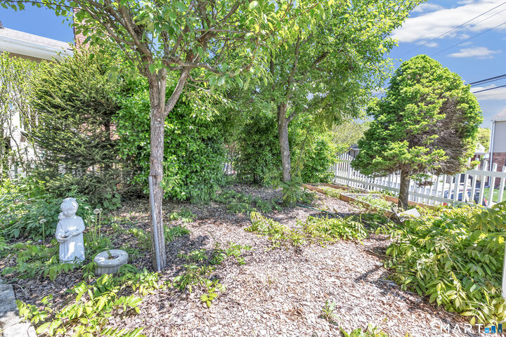 Property Photo:  17 Reynolds Avenue  CT 06905 
