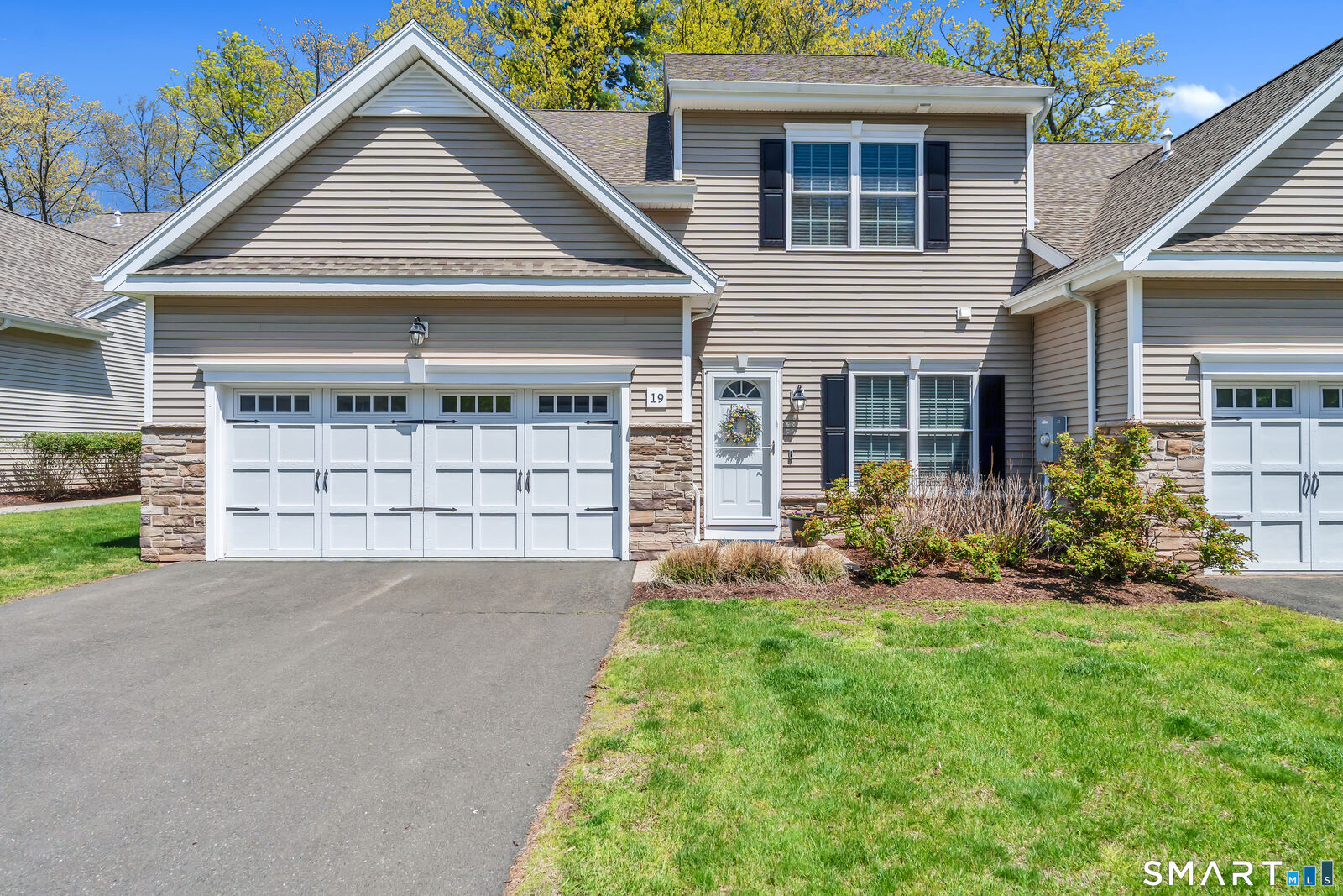 Property Photo:  19 Brighton Park Way 19  CT 06002 