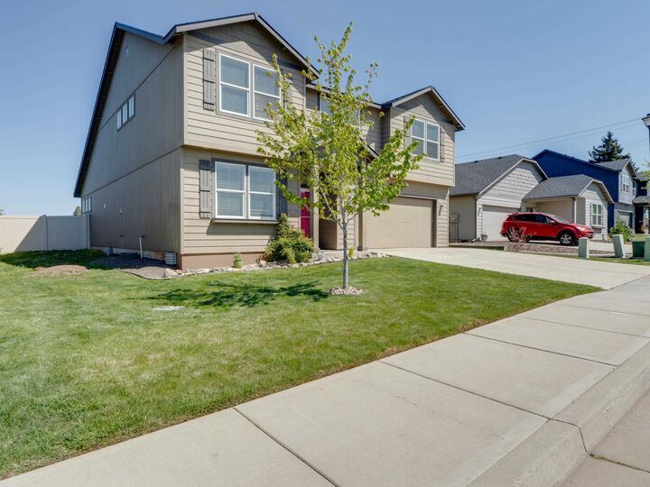Property Photo: 671 Condor Dr WA 99004