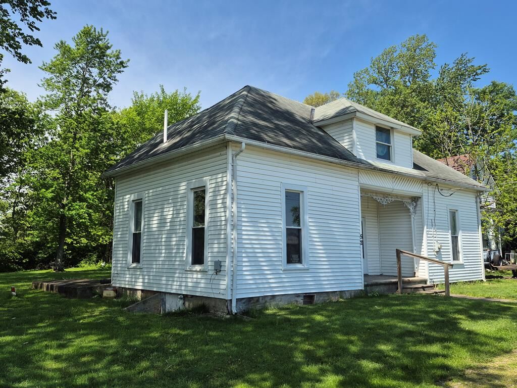 Property Photo: 52 West Street OH 43106
