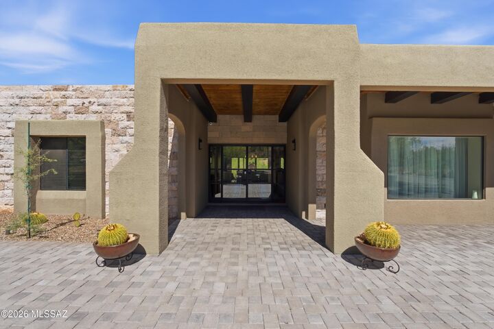 Property Photo:  5700 N Paseo Otono  AZ 85750 