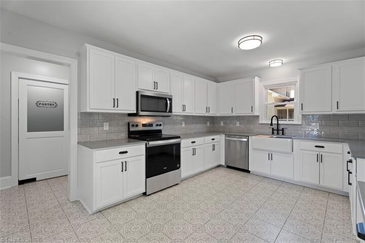 Property Photo:  632 Stokesburg Road  NC 27052 