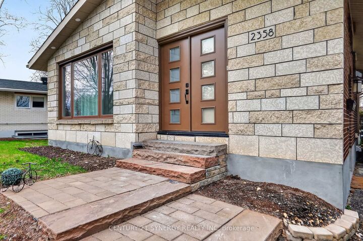 Property Photo: 2358 Joliffe Street ON K1G 1H2
