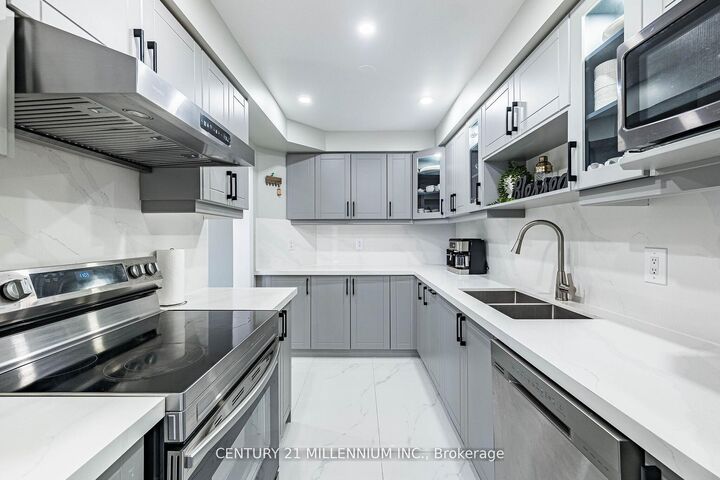 Property Photo:  100 Monaco Court  ON L7A 1X2 
