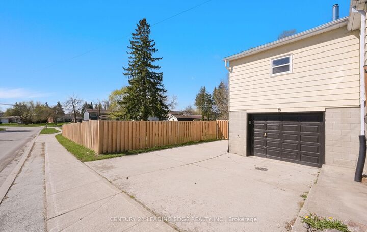 Property Photo: 333 Andrew Street ON L9V 2Y8