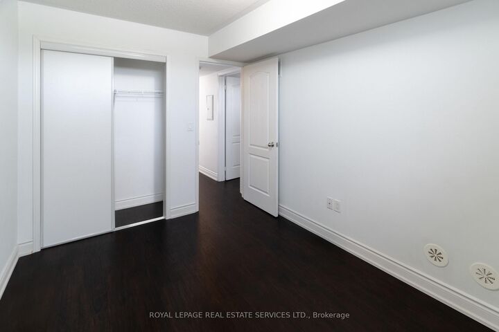Property Photo:  138 Widdicome Hill Boulevard 721  ON M9R 0A9 