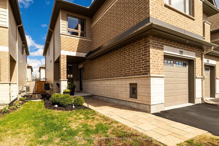 Property Photo:  217 Purchase Crescent  ON K2S 2L8 