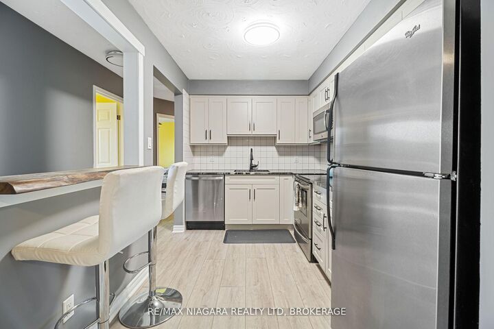 Property Photo: 78 Welland Street N 302 ON L2V 2C1