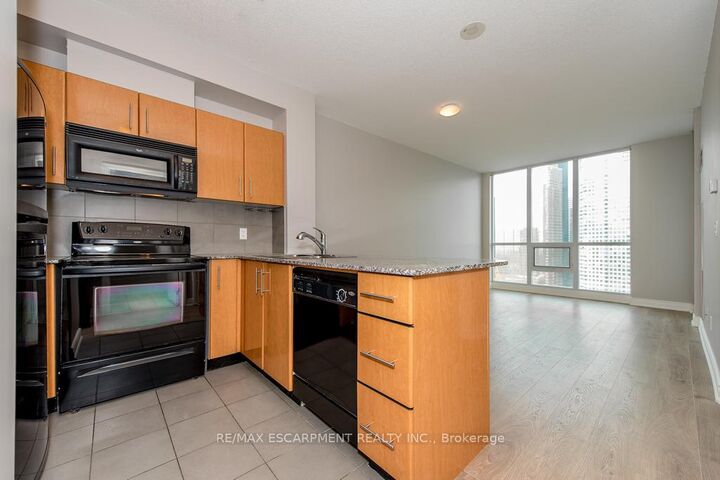Property Photo: 16 Yonge Street 2903 ON M5E 2A1