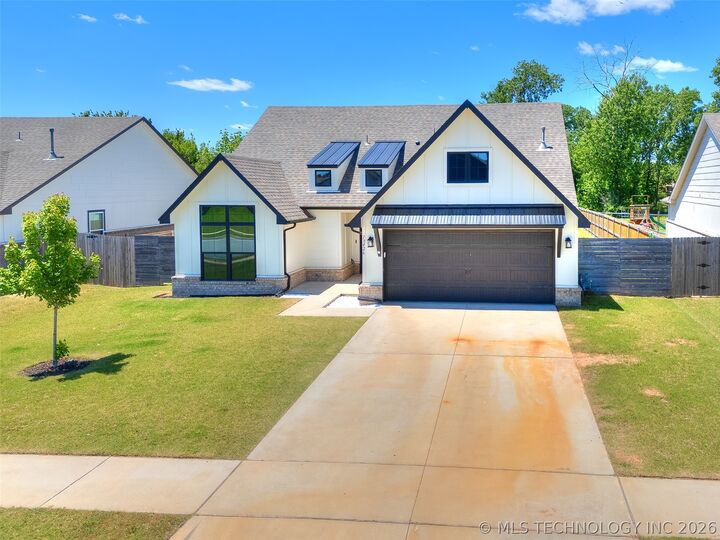 Property Photo:  13426 S 93rd  OK 74008 
