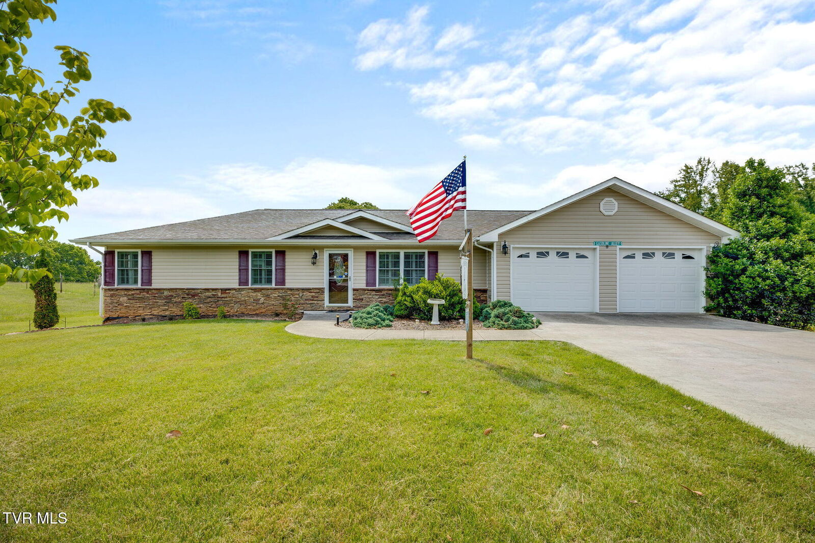 Property Photo:  4653 Old Stage Road  TN 37664 