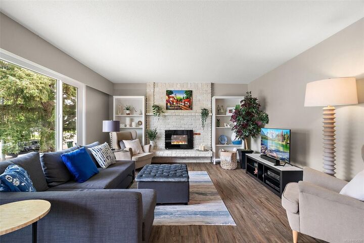 Property Photo:  1645 San Juan Ave  BC V8N 5G2 