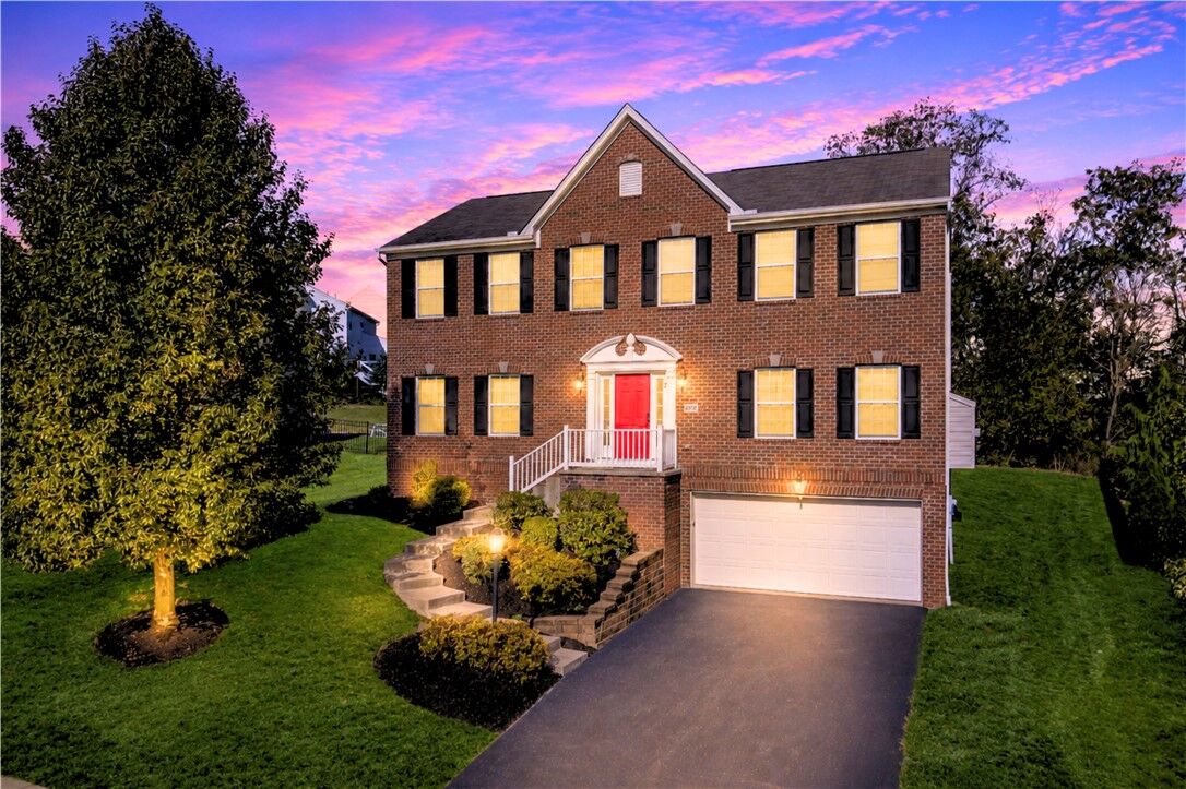 Property Photo: 2076 Majestic Dr PA 15317