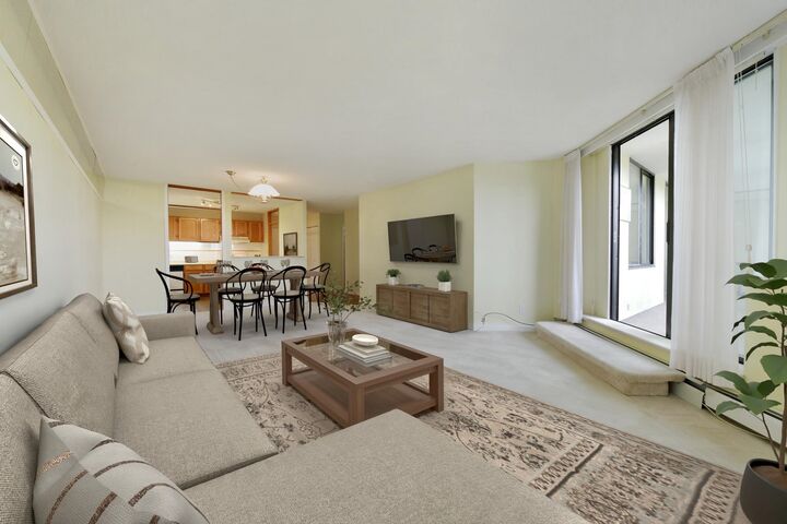 1442 Foster Street 407 — photo 1