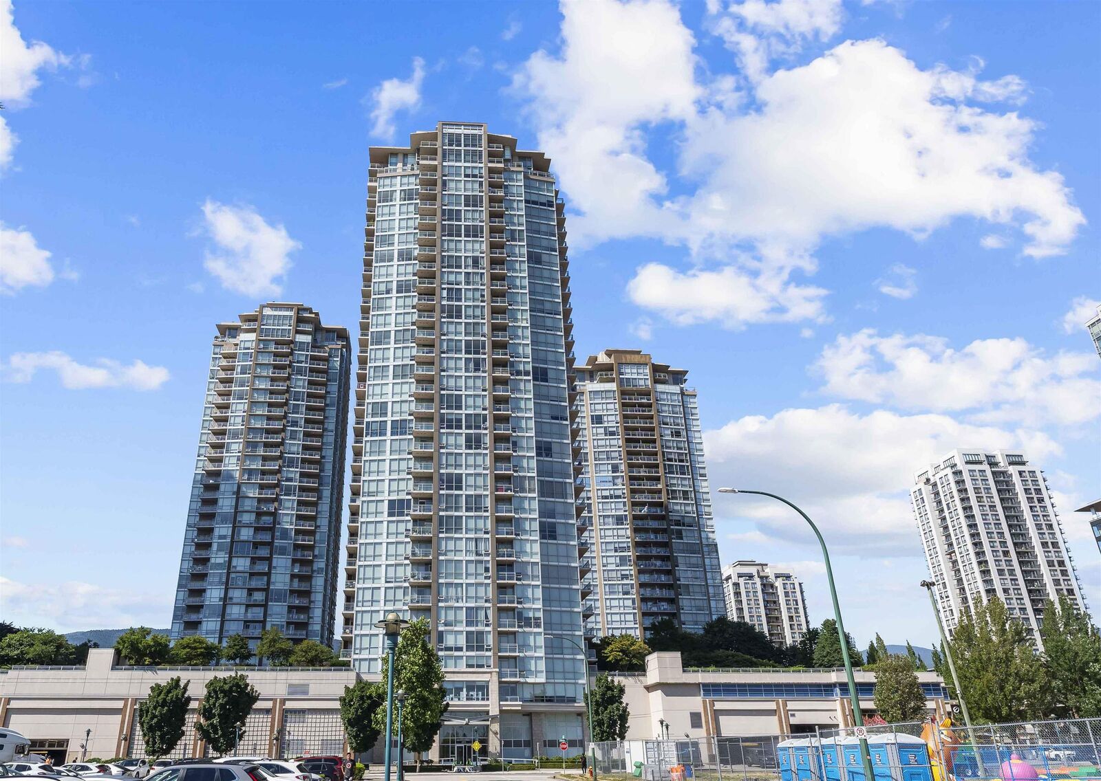 Property Photo: 2975 Atlantic Avenue 2506 BC V3B 0C5