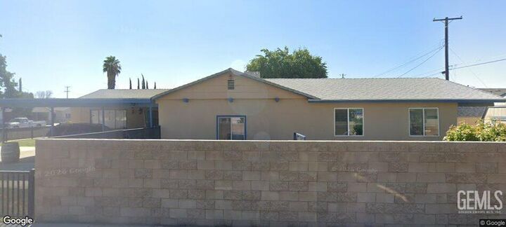 Property Photo:  1001 Cedar Avenue  CA 93280 