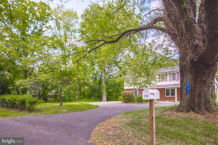 Property Photo:  1701 Delage Lane  MD 21409 