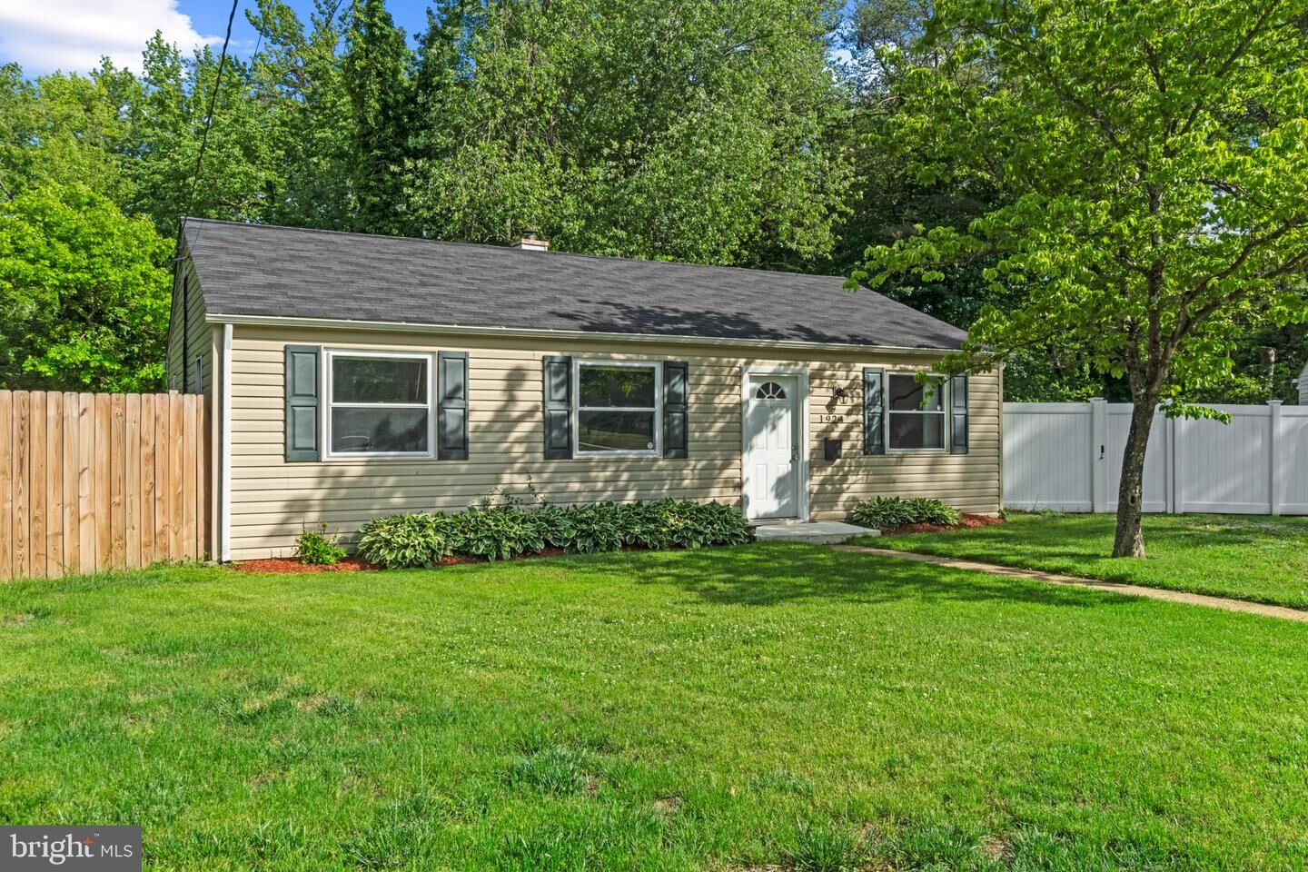 Property Photo:  1924 Norwich Road  MD 21061 