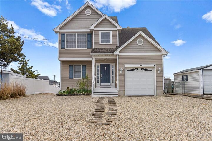 Property Photo:  3 Cranbury Lake Drive  NJ 08087 