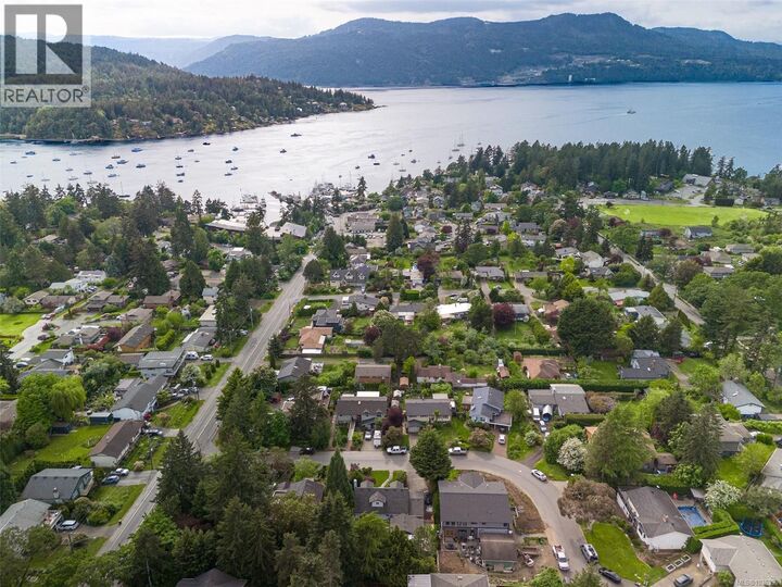 Property Photo: 7211 Kimpata Way BC V8M 1C1