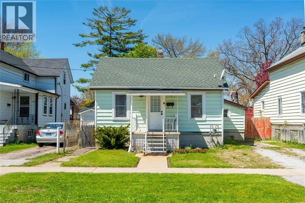 Property Photo:  173 Cotterbury Street  ON N7T 6M2 