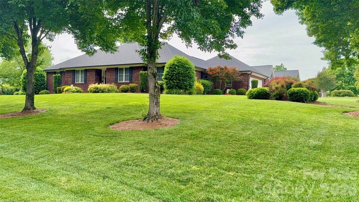 Property Photo:  9903 Madres Court  NC 28027 