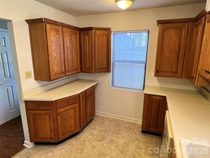 Property Photo:  2401 Abbey Circle  NC 28805 
