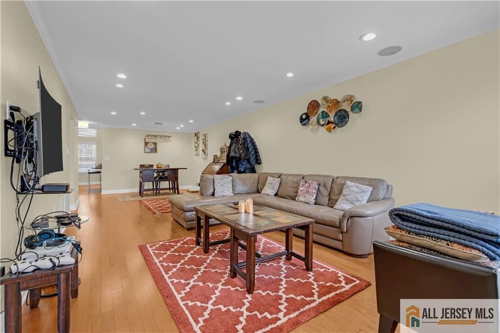 Property Photo:  305 Tuxford Court 143  NJ 08534 