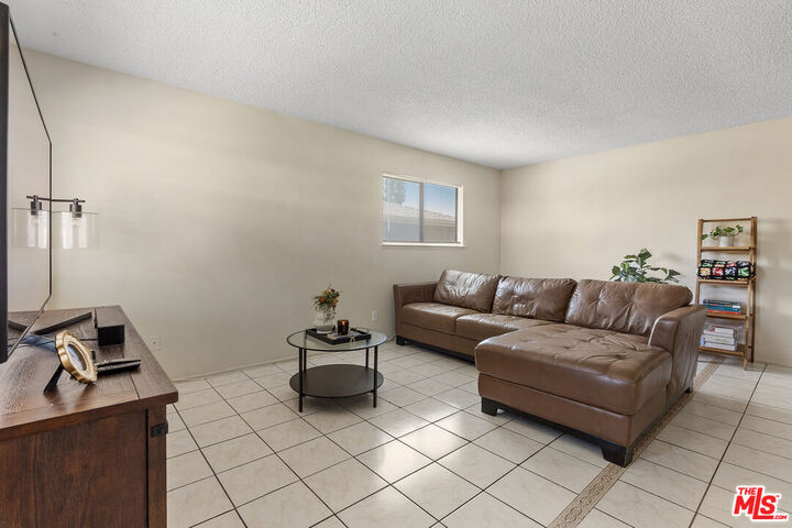 Property Photo:  1021 W Sierra Madre Ave  CA 91702 