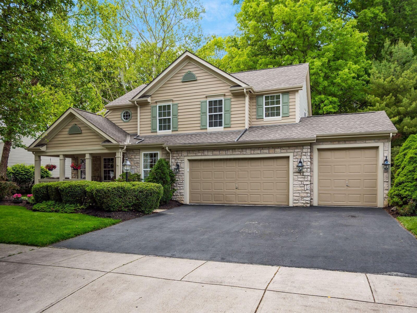 Property Photo:  2637 Jefferson Estates Drive  OH 43004 