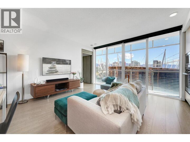 Property Photo:  89 Nelson Street 2006  BC V6Z 0E7 