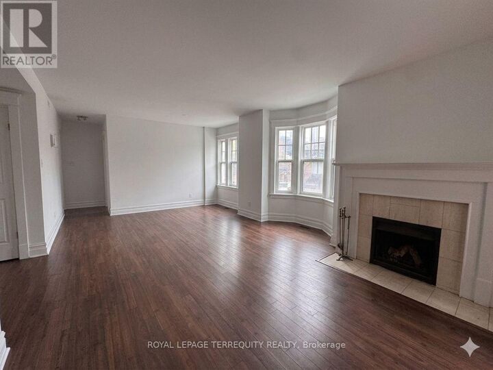 Property Photo:  8 Webster Avenue Unit 2  ON M5R 1N7 