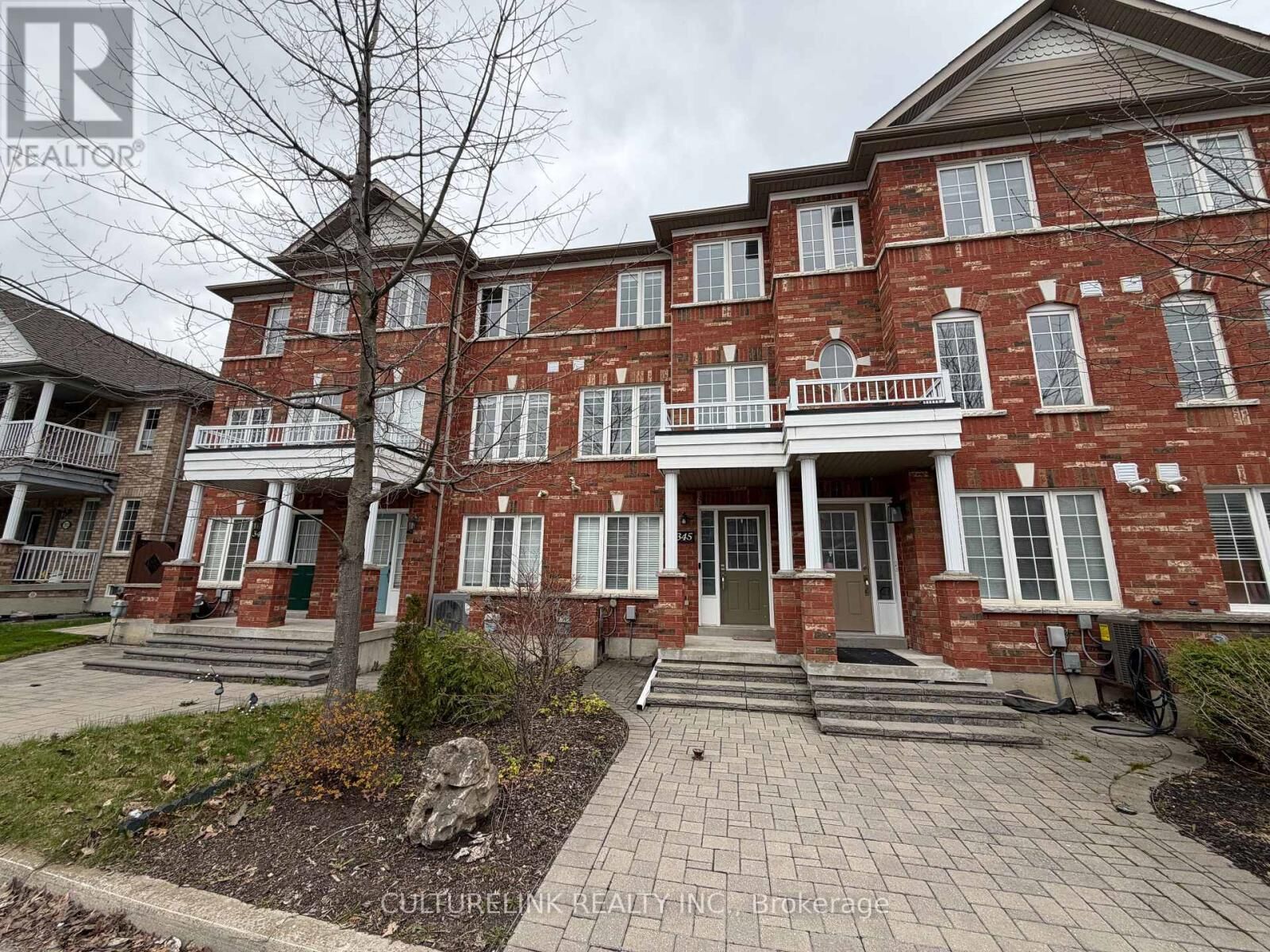 Property Photo:  345 Caboto Trail  ON L3R 5G6 