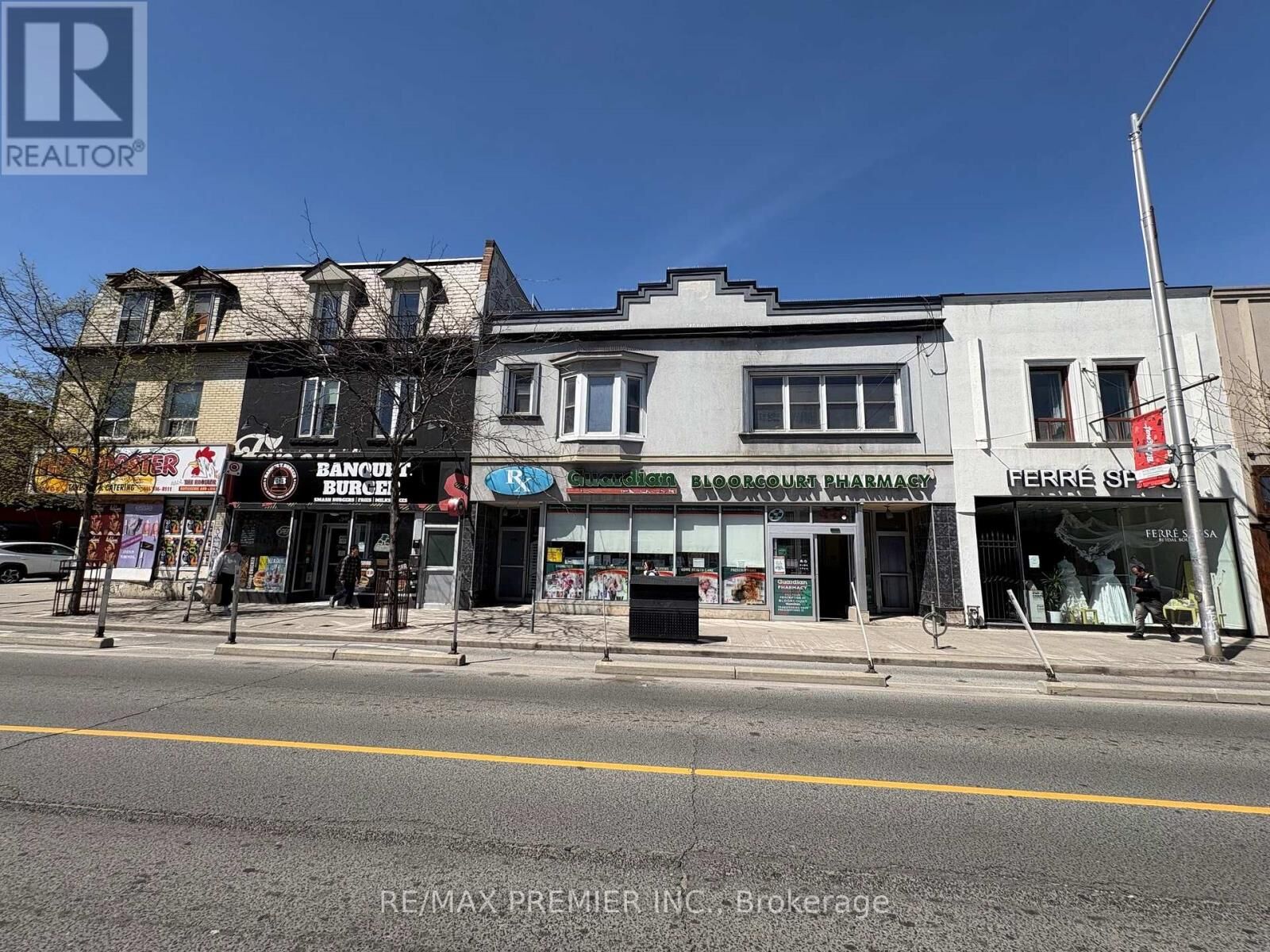 Property Photo:  938 Bloor Street West Upper  ON M6H 1L4 