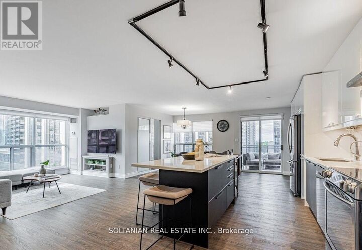 Property Photo:  18 Hollywood Avenue 1205  ON M2N 6P5 