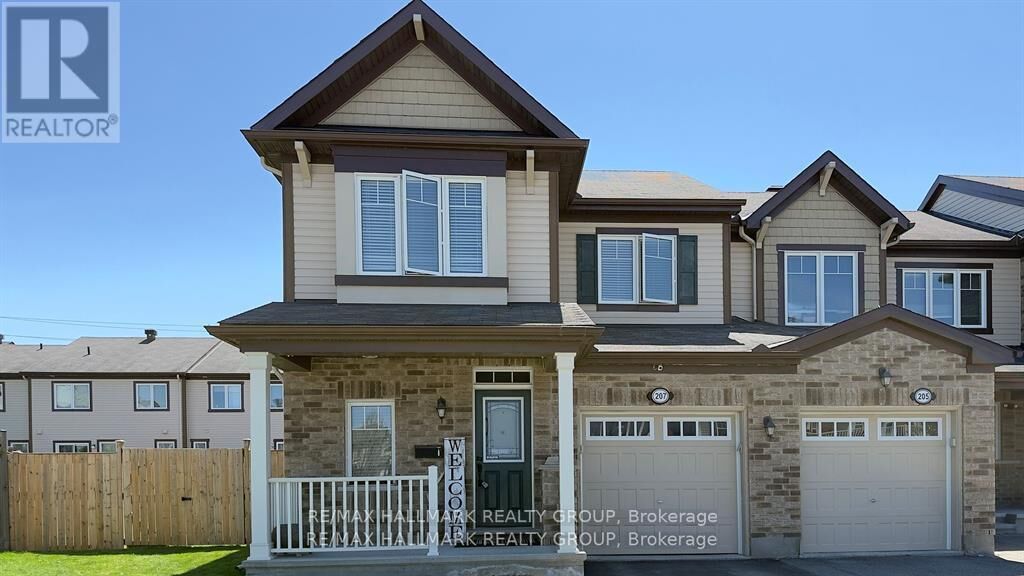Property Photo:  207 Cayman Road  ON K2S 0N9 