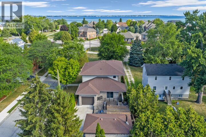 Property Photo:  11965 Riverside Drive East  ON N8P 1A8 