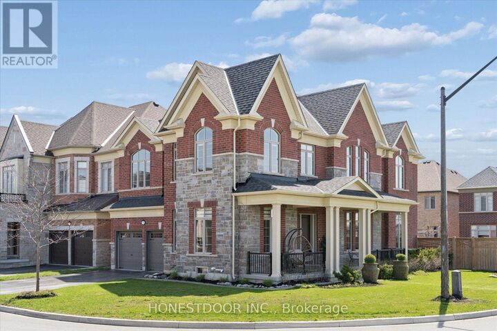 Property Photo:  5 Blenheim Circle  ON L1P 0E3 