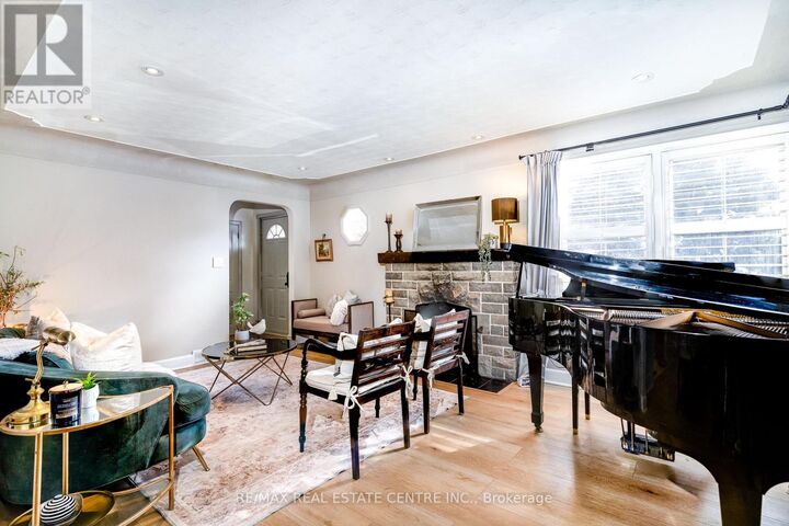 Property Photo:  3 Fallsview Road  ON L9H 5J7 