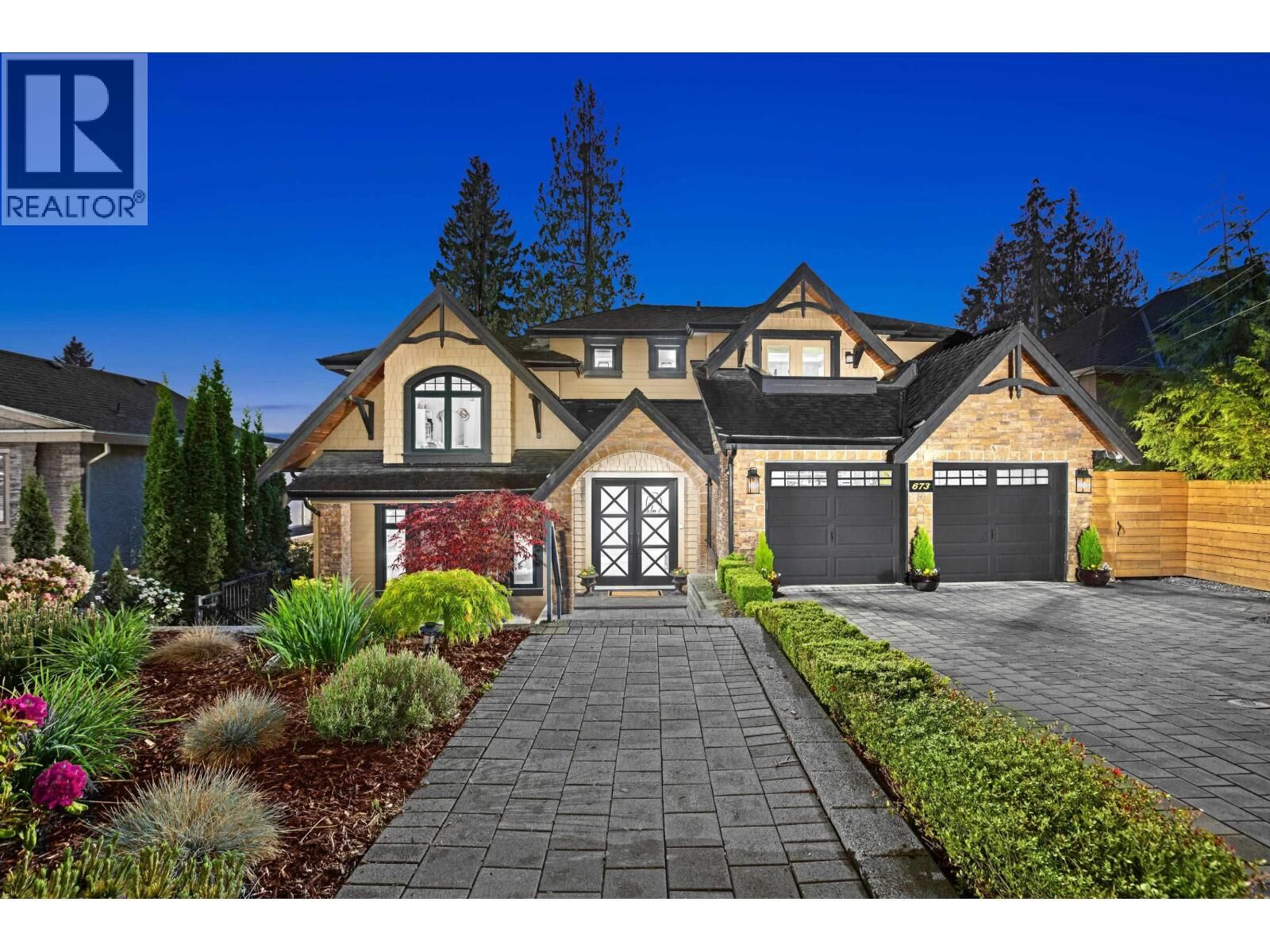 Property Photo:  673 Sylvan Avenue  BC V7R 2E8 