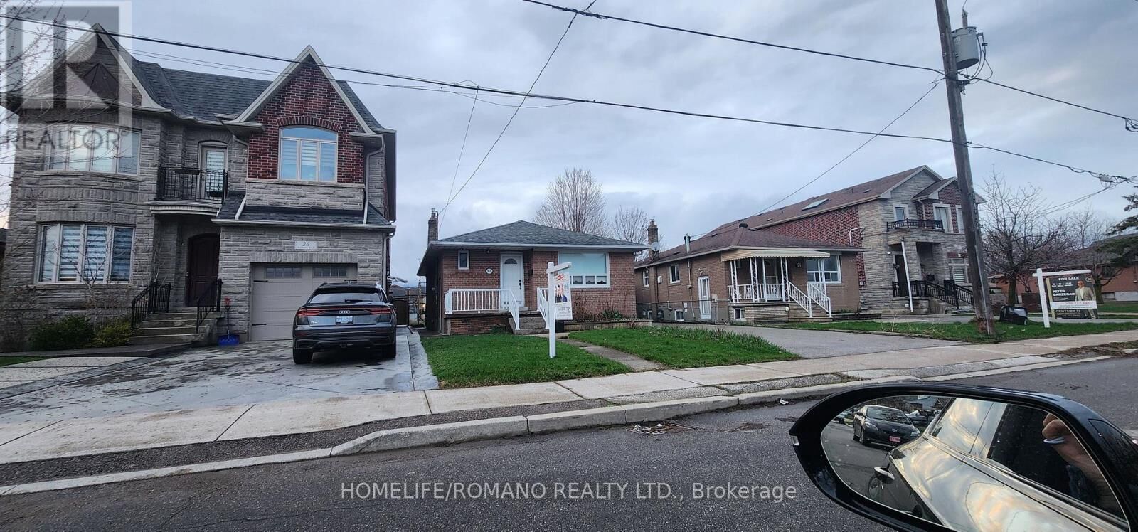 Property Photo:  24 Katherine Road  ON M3K 1H9 