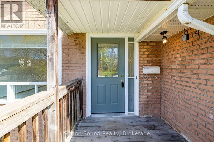 Property Photo:  620 17th Street West  ON N4K 4B8 